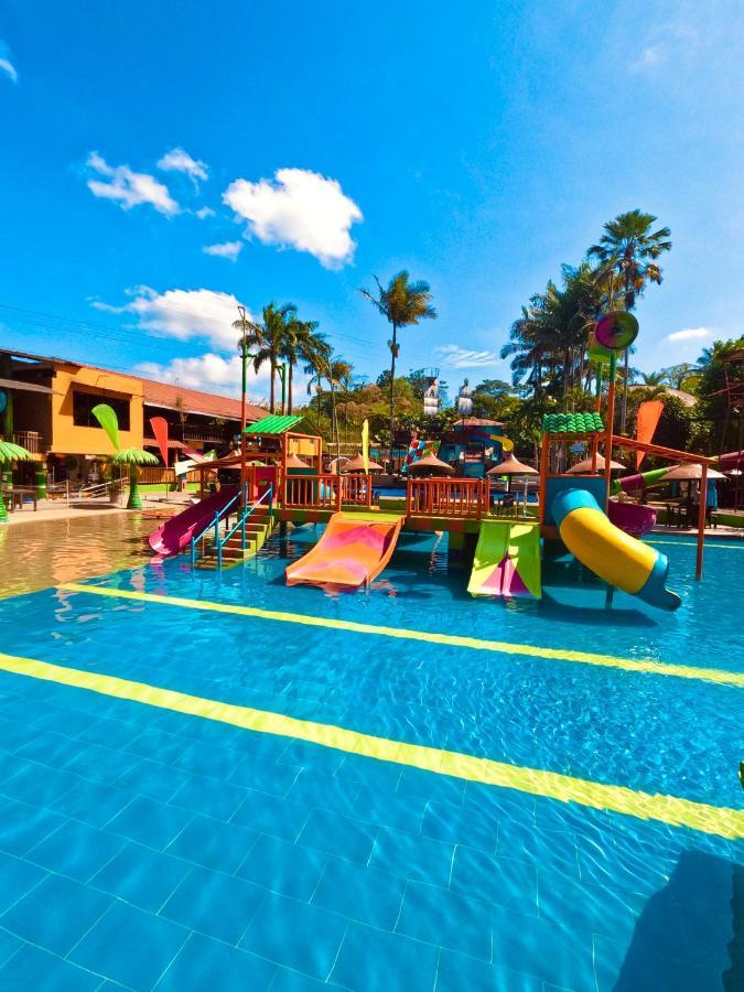 فندق Hosteria D'Carlos Aqua Park سانتو دومينغو دا لوس كولورادوس المظهر الخارجي الصورة
