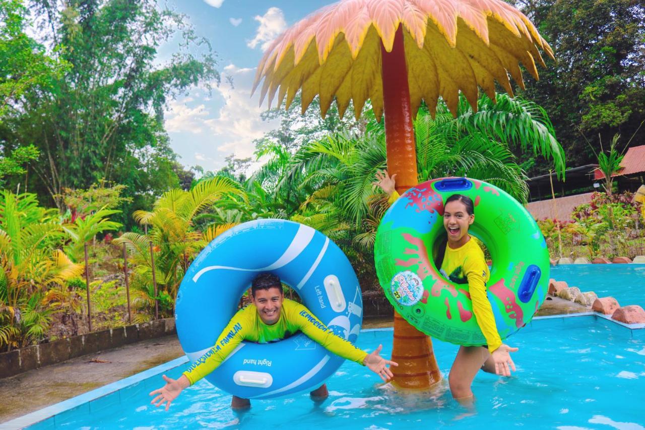 فندق Hosteria D'Carlos Aqua Park سانتو دومينغو دا لوس كولورادوس المظهر الخارجي الصورة
